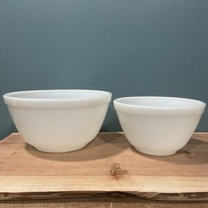Vintage Pyrex White 401 & 402 Mixing Bowl READ! 1 &1/2 Qt 1 & 1/2 Pint